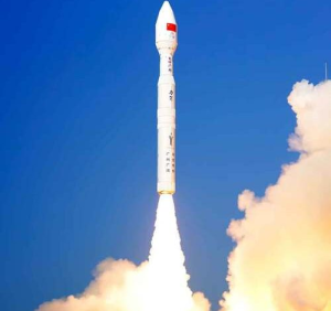 Алшаа аймг дахь хөөргөх төвөөс нэг пуужингаар хоёр дагуул хөөргөв